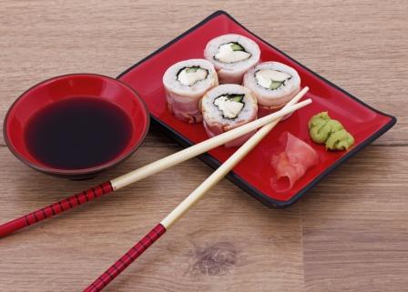 sushi en un catering para eventos
