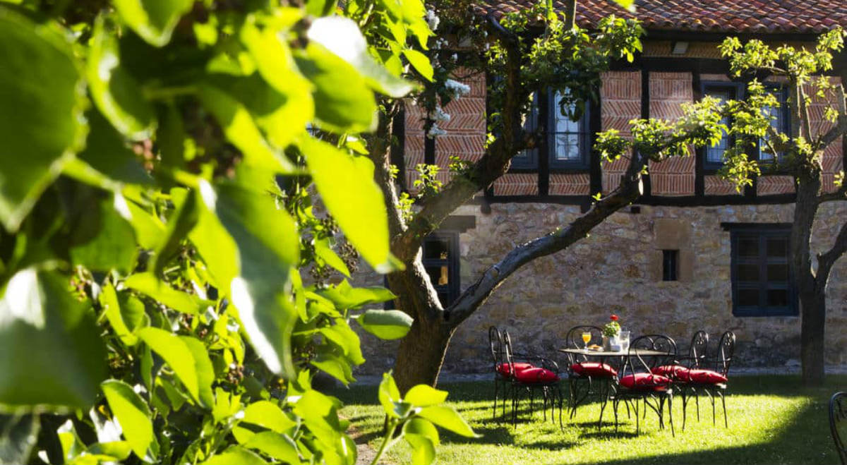 Comer en Restaurante Monasterio Santa María la Real aguilar de Campoo - A Tavola con il Conte