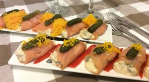 Rollitos de Salmón rellenos de atún - La mesa del Conde