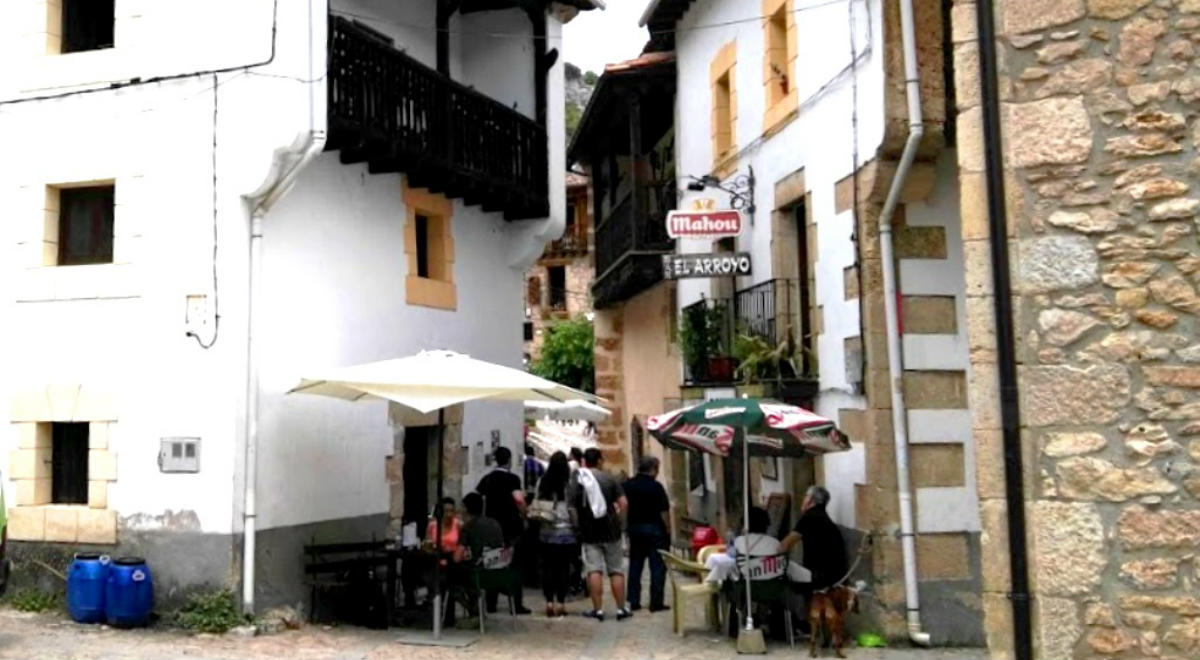 Mesón el Arroyo de Orbaneja del Castillo - A Tavola con il Conte Portada