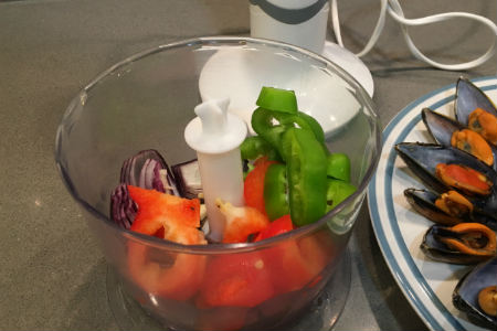Mejillones en vinagreta de verduras frescas
