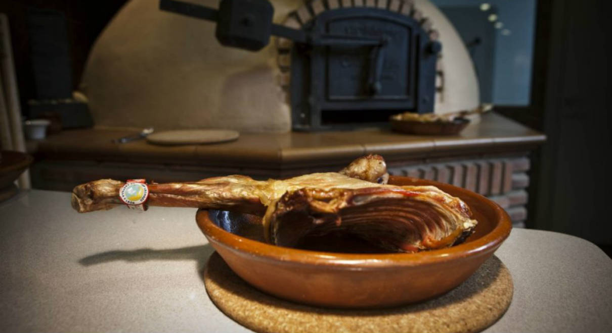 lechazo asado al horno