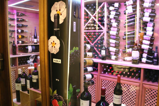 Cava de vinos del Restaurante Montecarlo
