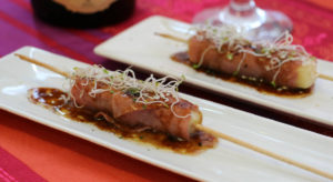 Brochetas de queso, ternera y salsa Teriyaki - A Tavola con il Conte
