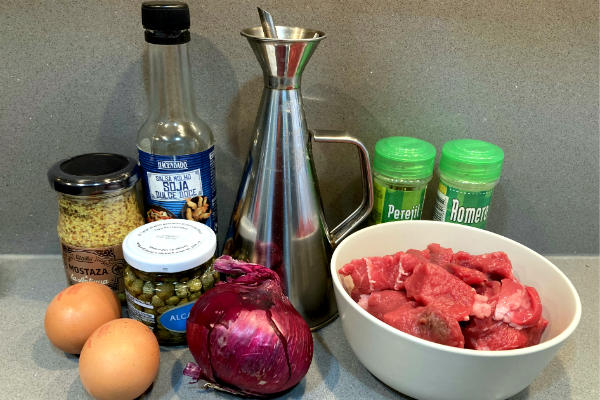 Ingredientes del Steak Tartare - La mesa del Conde