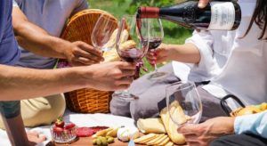 Compartiendo un aperitivo - Imagen de Pasión de María