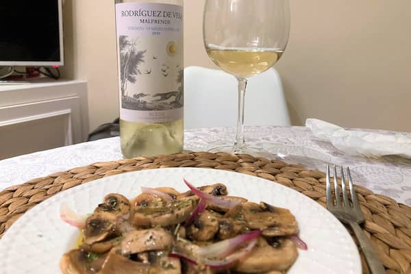 Presentamos los champiñones en vinagre - La mesa del Conde