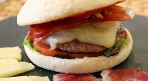 Hamburguesa ibérica - La mesa del Conde