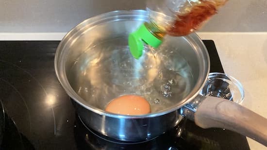Se cuece un huevo de gallina - La mesa del Conde