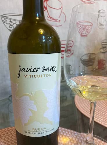 Botella de vino del Javier Sanz verdejo sobre lías - La Mesa del Conde