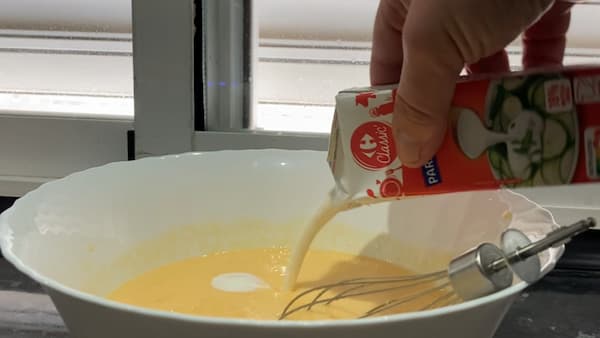 Añadir la nata para cocinar - La mesa del Conde