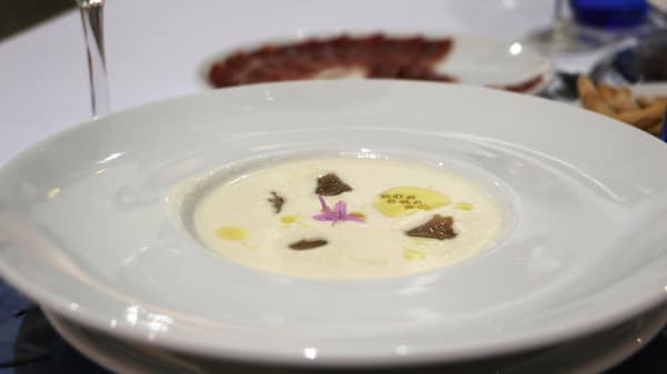 Ajo blanco - La mesa del Conde