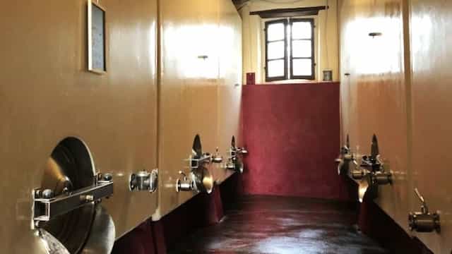 Interior de la bodega - Imagen de Fattoria Migliarina
