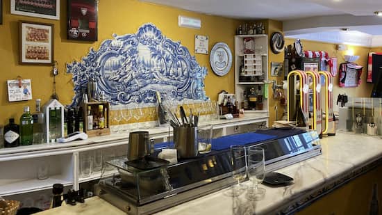 Interior en la primera planta del Restaurante El Albero - La mesa del Conde