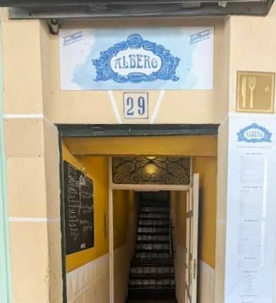 Café Restaurante El Albero - La mesa del Conde